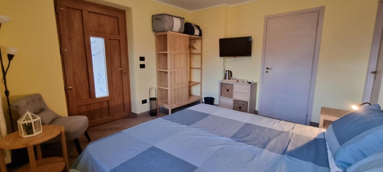 Bed and Breakfast Lo Noyer Et Les Roses Saint Nicolas Exterior foto