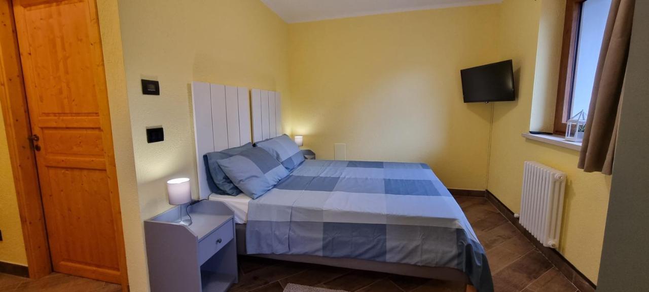 Bed and Breakfast Lo Noyer Et Les Roses Saint Nicolas Exterior foto